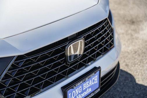 Platinum White Pearl 2026 Honda Accord Hybrid Sport