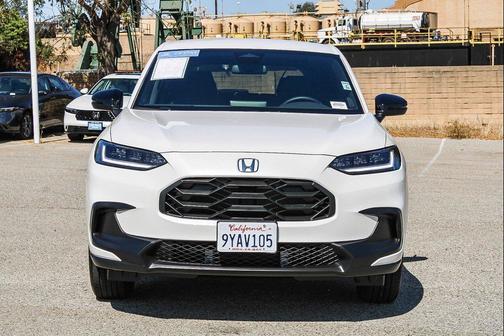 Platinum White Pearl 2026 Honda HR-V 2WD Sport