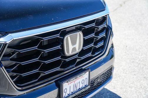 Crystal Black Pearl 2024 Honda Pilot Touring 8-Passenger