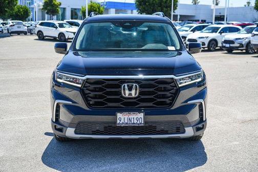 Crystal Black Pearl 2024 Honda Pilot Touring 8-Passenger