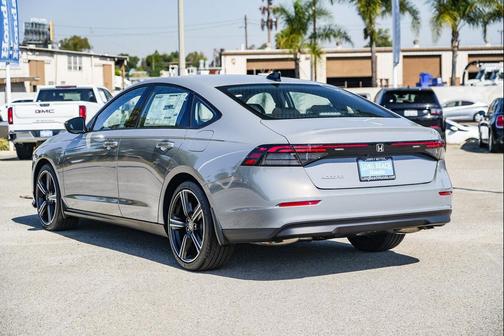 Urban Gray Pearl 2026 Honda Accord SE