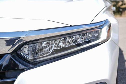 Platinum White Pearl 2020 Honda Accord LX 1.5T