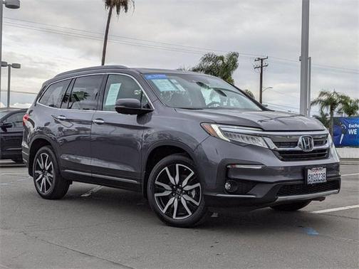 Modern Steel Metallic 2022 Honda Pilot AWD Elite