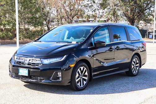 Crystal Black Pearl 2026 Honda Odyssey EX-L