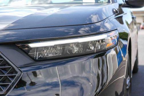 Crystal Black Pearl 2023 Honda Accord Hybrid Sport-L