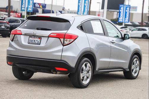 Lunar Silver Metallic 2019 Honda HR-V LX