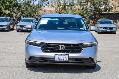 Solar Silver Metallic 2025 Honda Accord