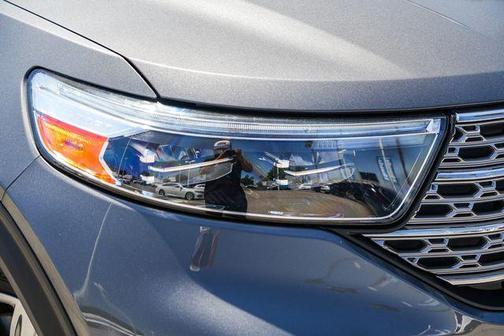 Carbonized Gray Metallic 2023 Ford Explorer Limited