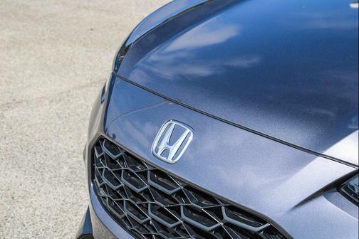 Modern Steel Metallic 2025 Honda HR-V LX