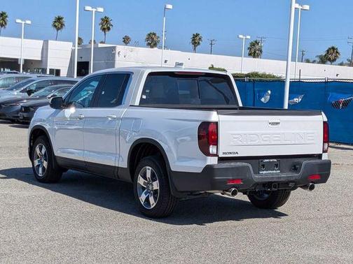 Platinum White Pearl 2026 Honda Ridgeline RTL