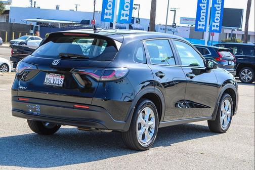 Crystal Black Pearl 2023 Honda HR-V LX