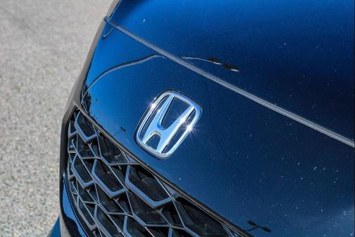 Crystal Black Pearl 2023 Honda HR-V LX