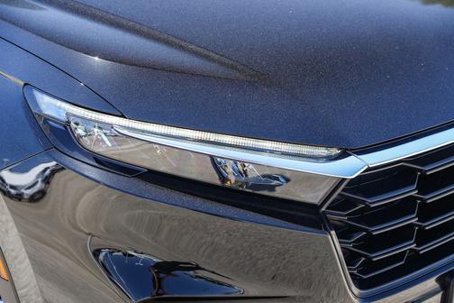 Crystal Black Pearl 2025 Honda CR-V