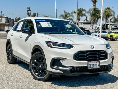 Platinum White Pearl 2023 Honda HR-V