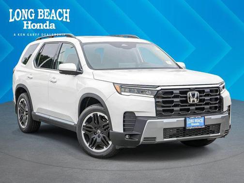 Platinum White Pearl 2026 Honda Pilot Touring 8-Passenger
