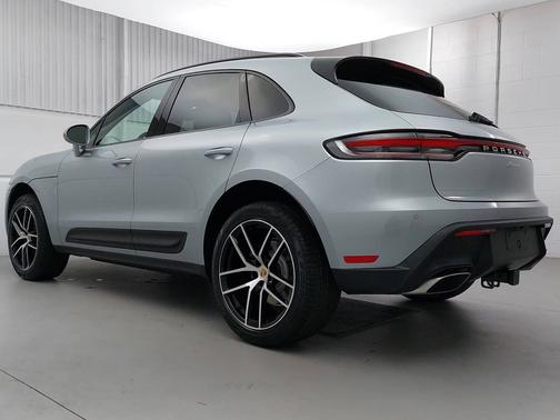 2025 Porsche Macan 