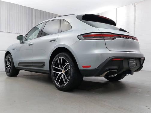 2025 Porsche Macan 