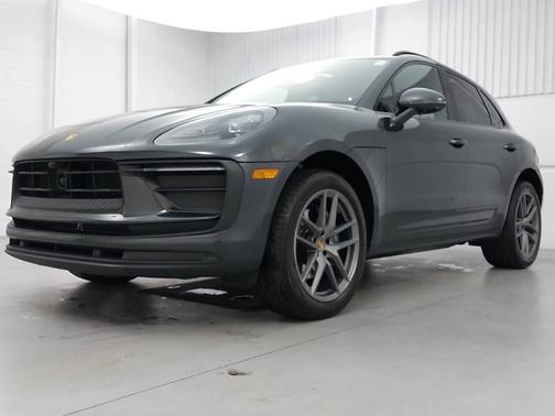 2022 Porsche Macan 