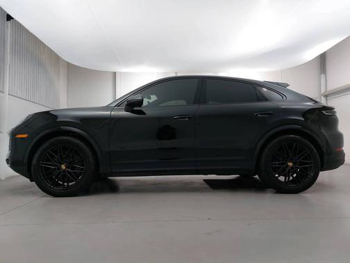 Chromitblack Metallic 2024 Porsche Cayenne