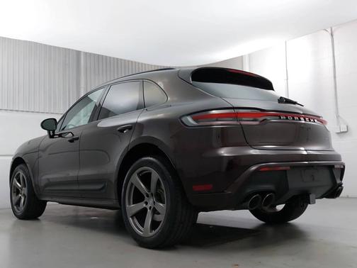 2025 Porsche Macan 