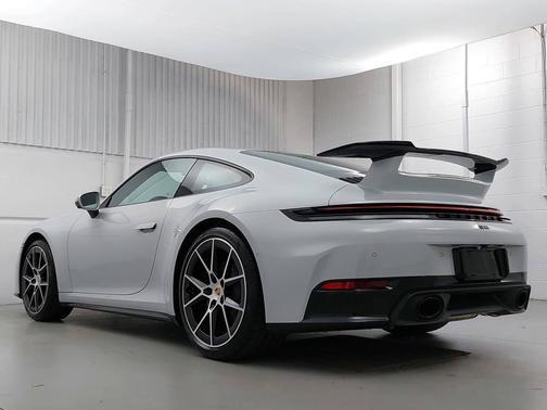 2025 Porsche 911 