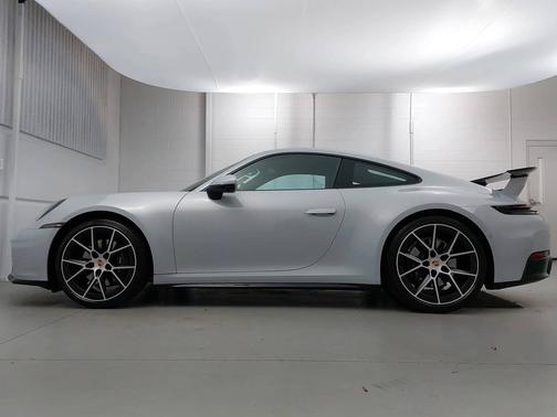 2025 Porsche 911 