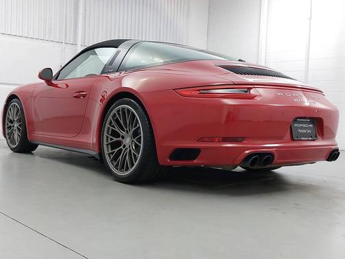 2019 Porsche 911 