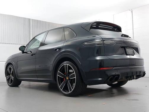 2021 Porsche Cayenne 