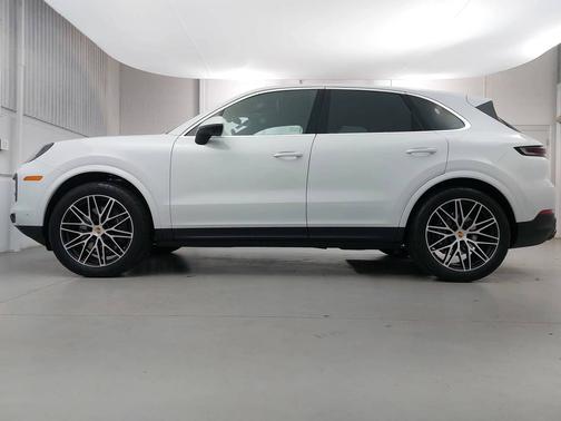 2025 Porsche Cayenne 