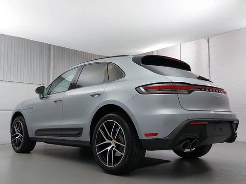 2025 Porsche Macan 