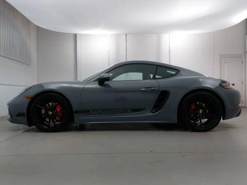 2025 Porsche 718 Cayman 