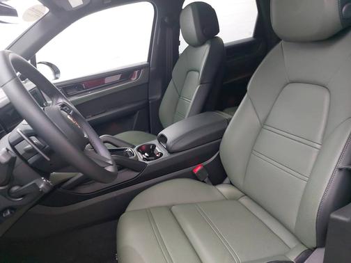 Chalk 2025 Porsche Cayenne AWD