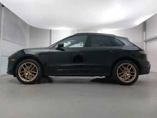 Black 2022 Porsche Macan