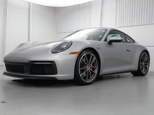 GT-Silver Metallic 2024 Porsche 911