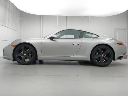 GT-Silver Metallic 2018 Porsche 911