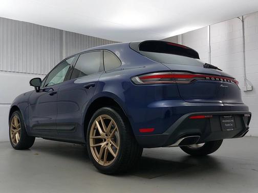 2026 Porsche Macan 