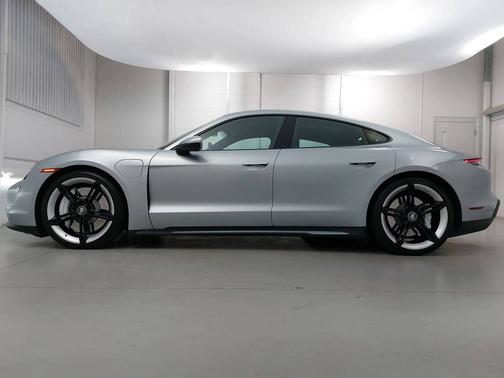 Dolomite Silver Metallic 2021 Porsche Taycan