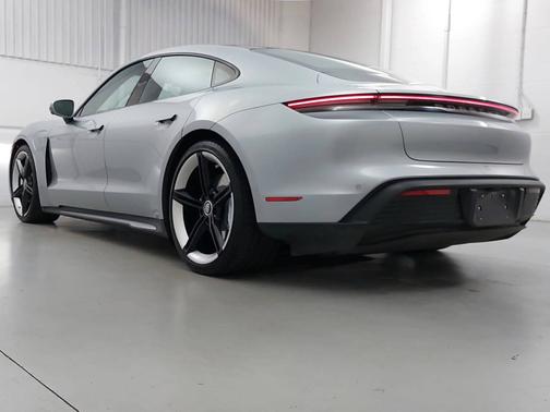 Dolomite Silver Metallic 2021 Porsche Taycan