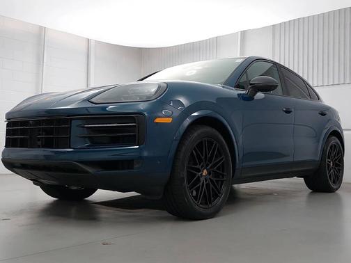 Montego Blue Metallic 2025 Porsche Cayenne