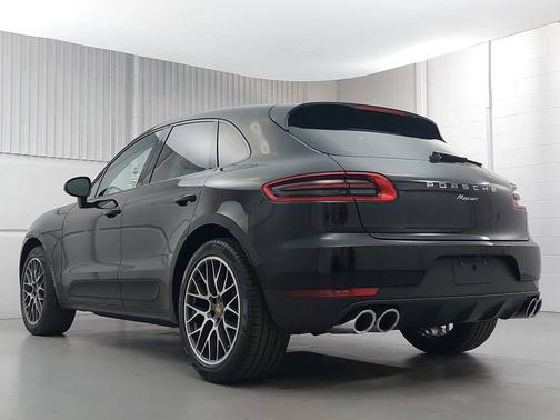 Black 2018 Porsche Macan