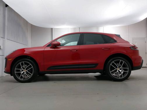 2025 Porsche Macan 