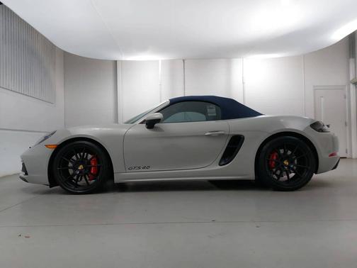 Chalk 2025 Porsche 718 Boxster
