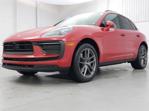 2025 Porsche Macan 