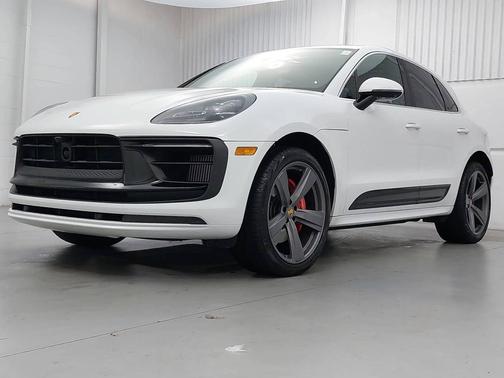 2025 Porsche Macan 