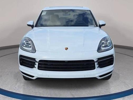 Carrara White Metallic 2022 Porsche Cayenne