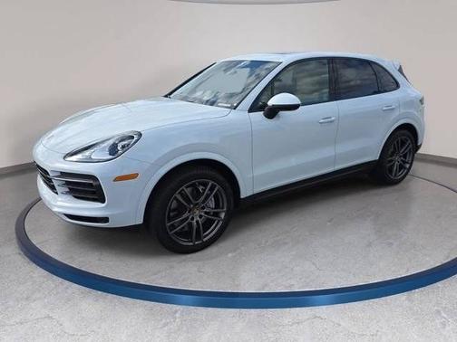 Carrara White Metallic 2022 Porsche Cayenne