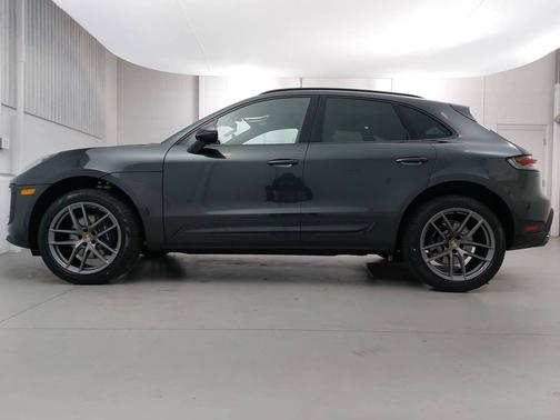 Volcano Grey Metallic 2026 Porsche Macan