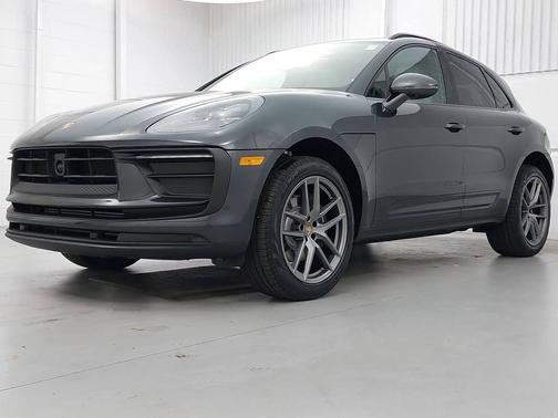 Volcano Grey Metallic 2026 Porsche Macan