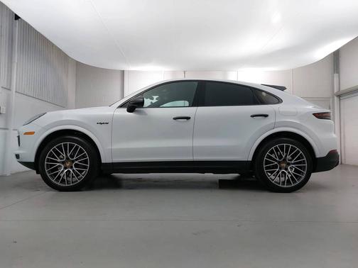 2022 Porsche Cayenne 