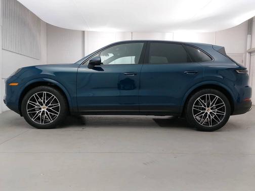 2025 Porsche Cayenne 